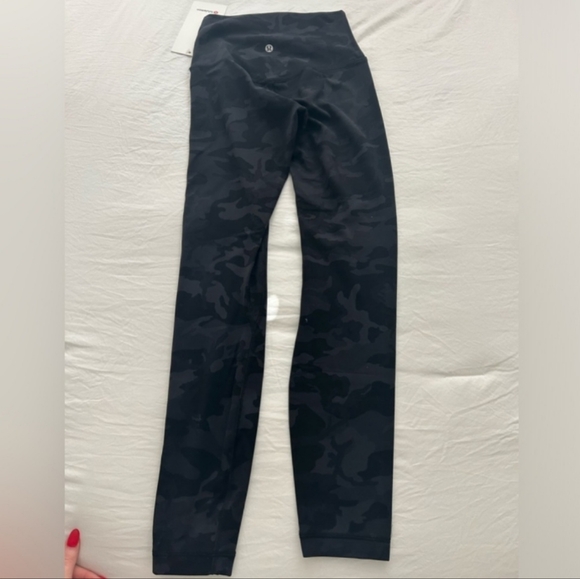 NWT  🍋 LULULEMON 🍋 Align 25"  Camo Size 2 - Picture 5 of 11